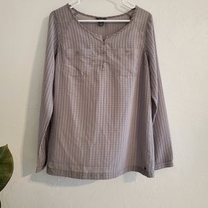 GUC Eddie Bauer womens top, size TM,  light weight, long sleeve